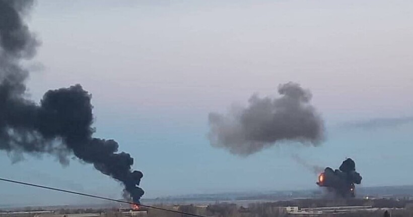 Ворожі БпЛА влучили у житлові багатоповерхівки у Харкові: зафіксовано пожежу