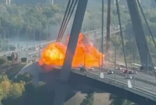 Росіяни атакували Північний міст у Києві і столичну тепломагістраль