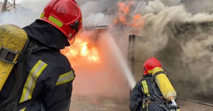 Двоє співробітників ДСНС загинули внаслідок повторного обстрілу Запоріжжя, – МВС